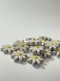 Flower ceramic confetti 