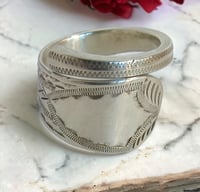 Image 2 of Vintage 1929 Harrods Sterling Silver Ring