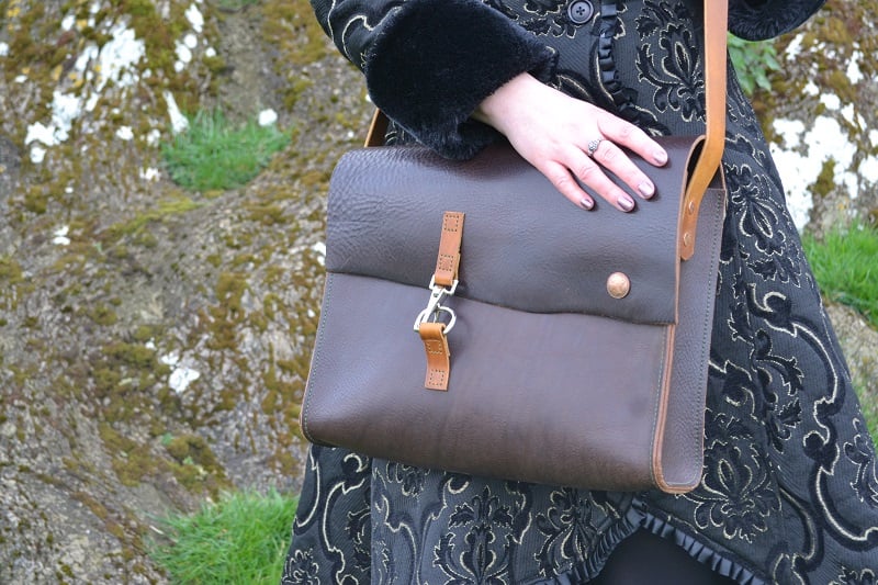 Wuthering Heights 1847 Messenger Bag