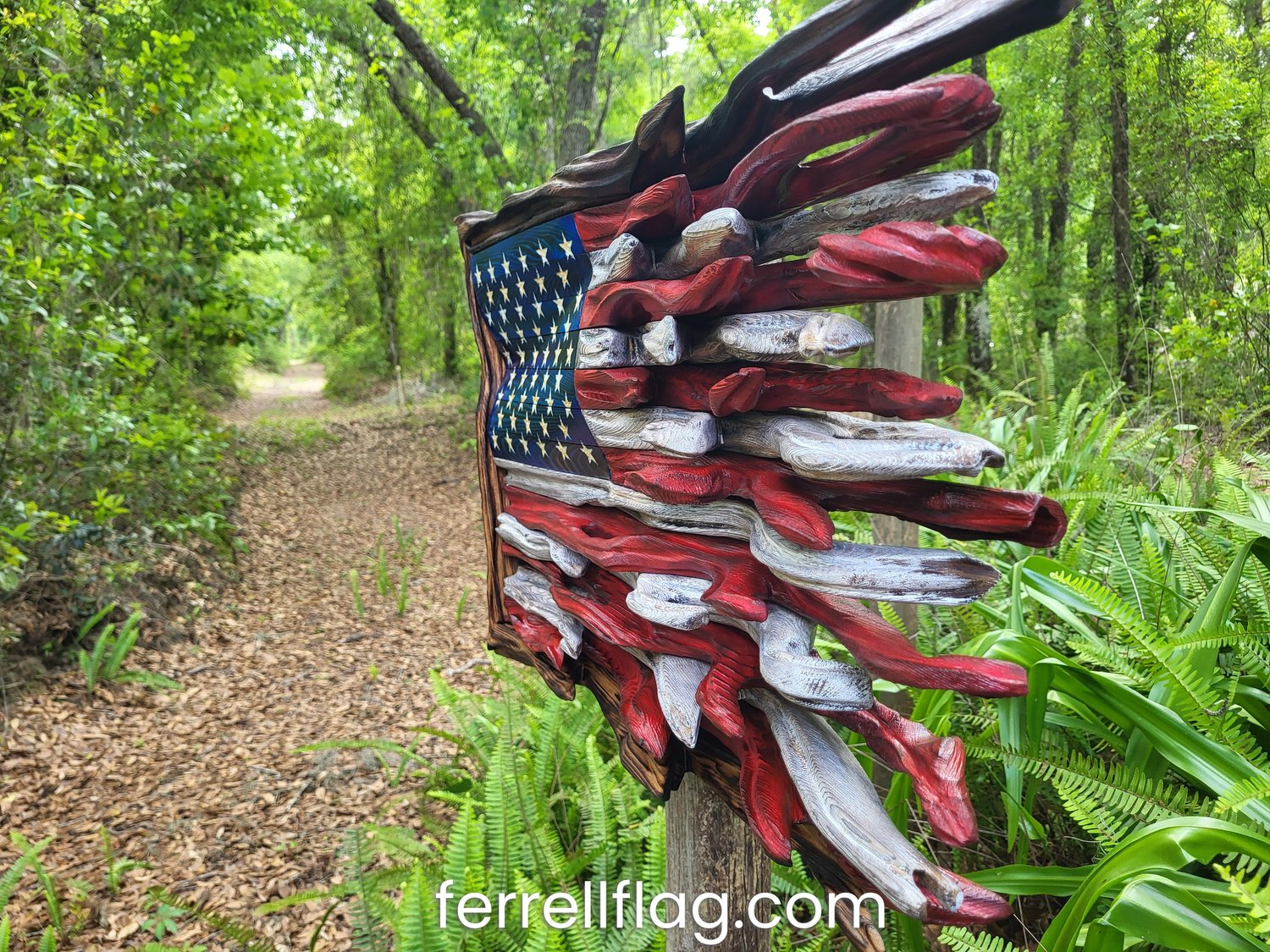 #632 MEDIUM BATTLE FLAG WITH CYPRESS TRIM | Ferrell Flag