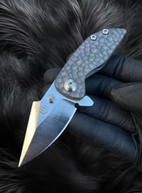 Image 1 of Shamgar frame lock folder