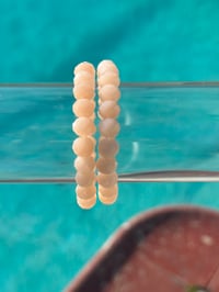 Light Apricot 