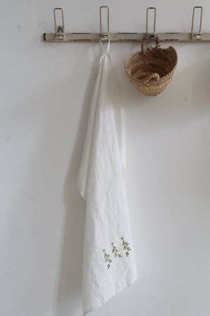 Image of Torchon en lin blanc cassé 'brindilles' (TRCHNBRINDILOLIV)