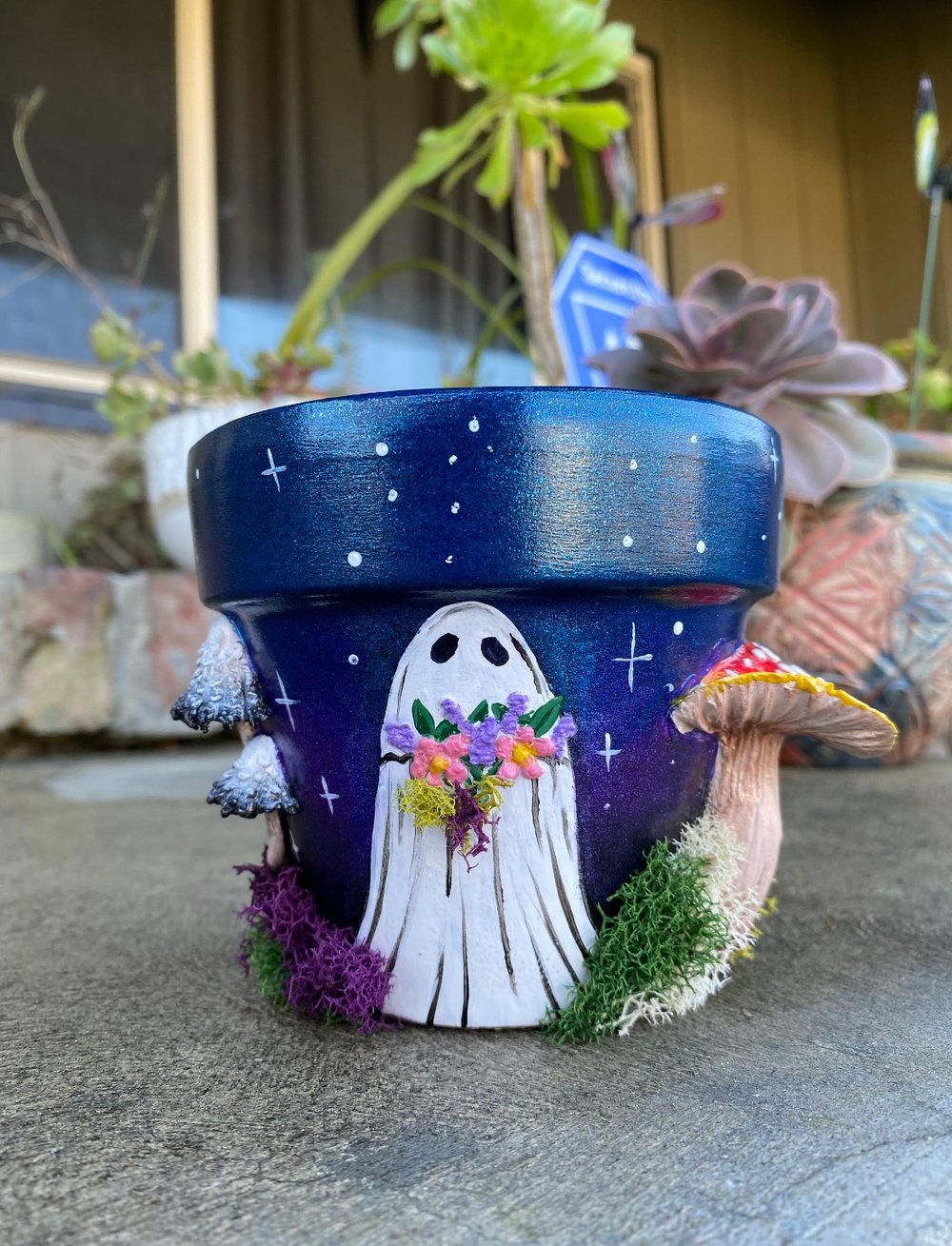 Image of Foraging Ghosty (Indoor Planter)