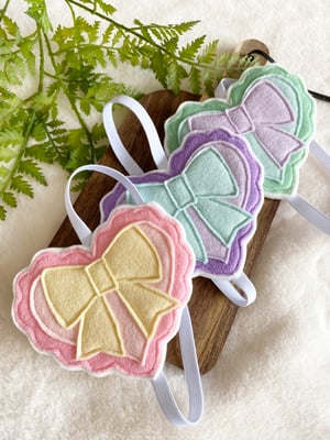 Image of Heart Bow Bookmarks