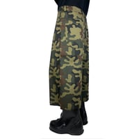 Image 3 of BAS1 Camo capri 