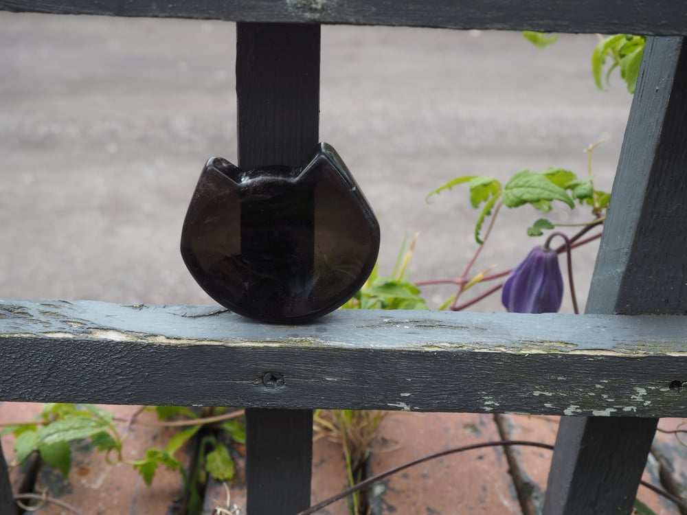 Image of Smoky Quartz Cat Shaped Dish 68g