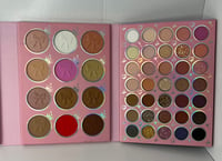 Image 4 of HK & Kuromi 117 Eyeshadow Pallet