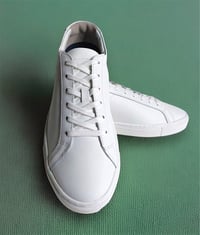 T. Ground white leather minimal sneaker 