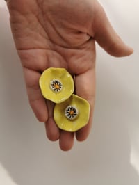 Image 2 of Pendientes Amapola Amarilla. 