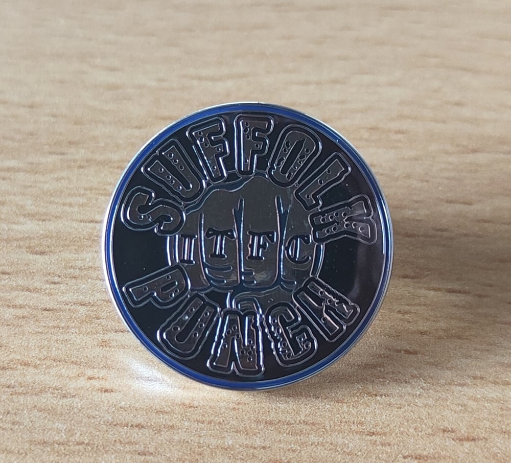 Suffolk Punch pin badge