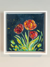 Image 4 of Tulip Style