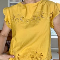Image 2 of Amoy top Yellow Broderie 
