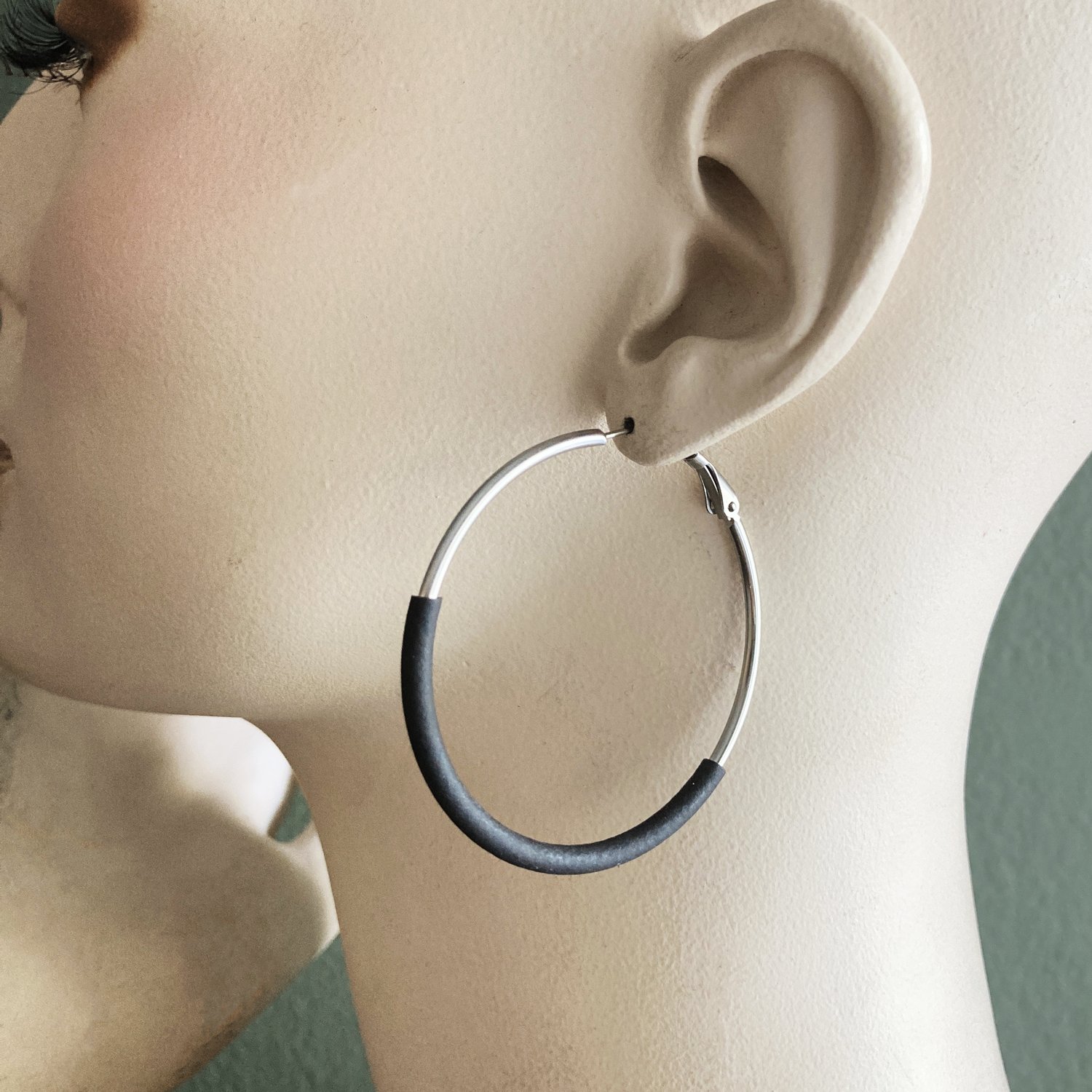 Image of Roundtrip Hoop Earrings