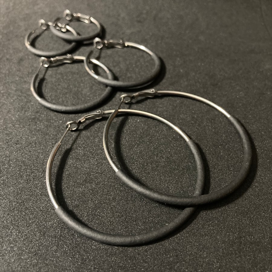 Image of Roundtrip Hoop Earrings