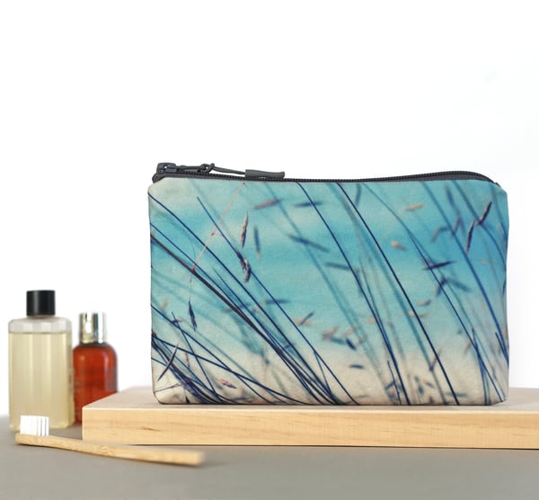 Image of Stipa grasses, wash bag, make-up, toiletries zipper pouch