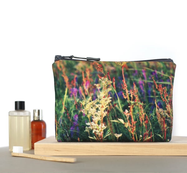 Image of Meadowsweet, wash bag, make-up, toiletries zipper pouch