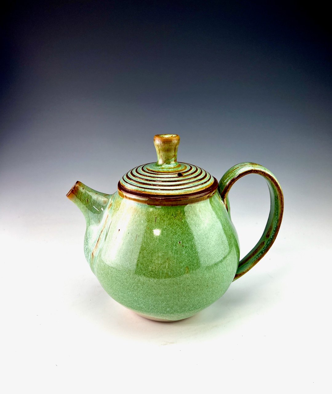 Image of Teapot, bellied spout (BSG)