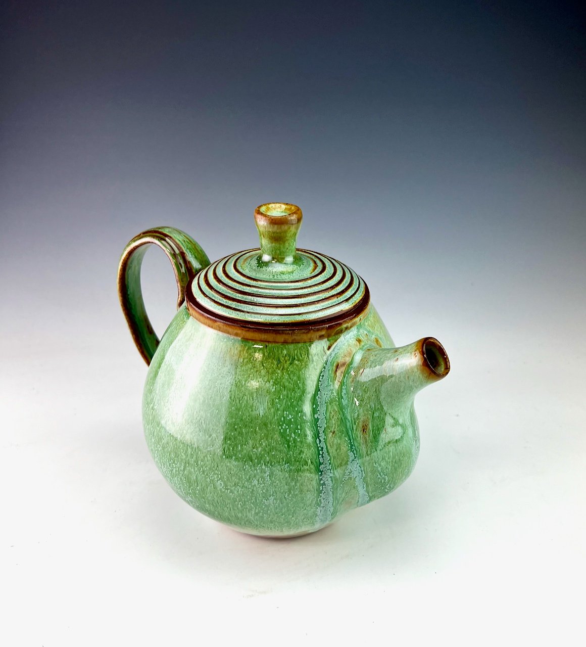 Image of Teapot, bellied spout (BSG)