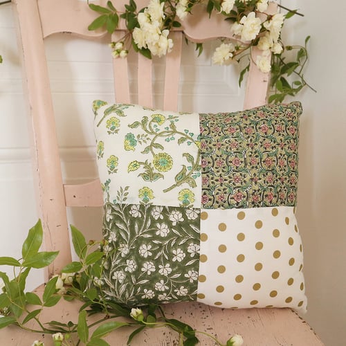 Image of Coussin patchwork vert