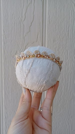 Image of Beaded crown 