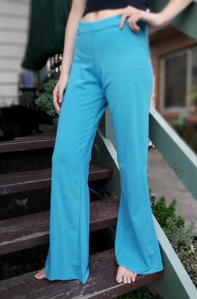 Image of Kat pants turquoise/white thin stripe