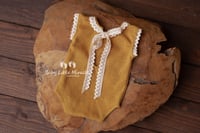 Image 3 of Samantha set lace mustard