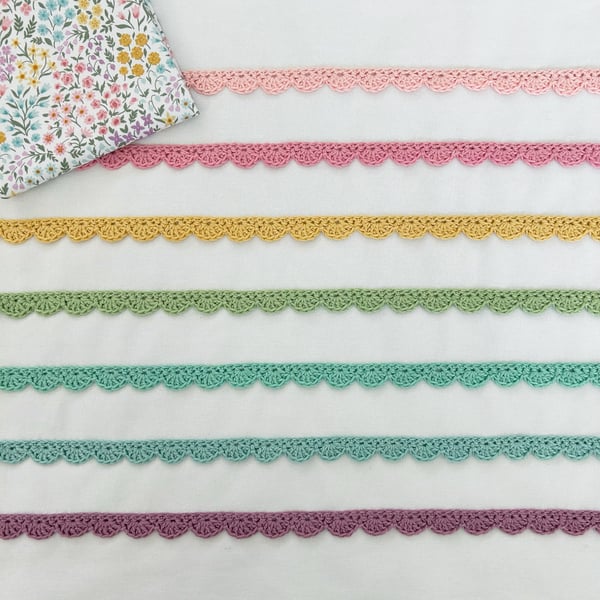 Image of Crochet Trim Pillow Pattern