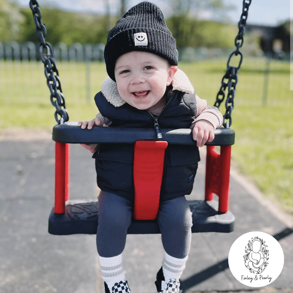 HAT: Ribbed Smiley