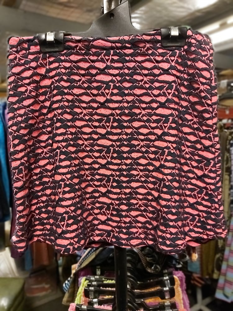 Image of Kat skirt 80s hot pink/black small & Large