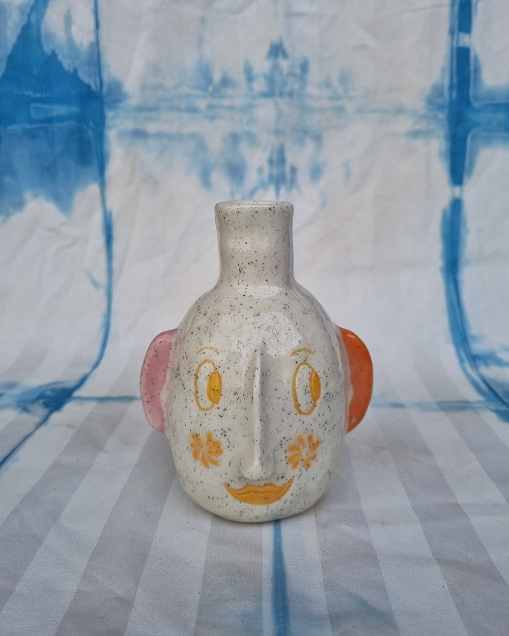 Image of bud vase ~ flower bb