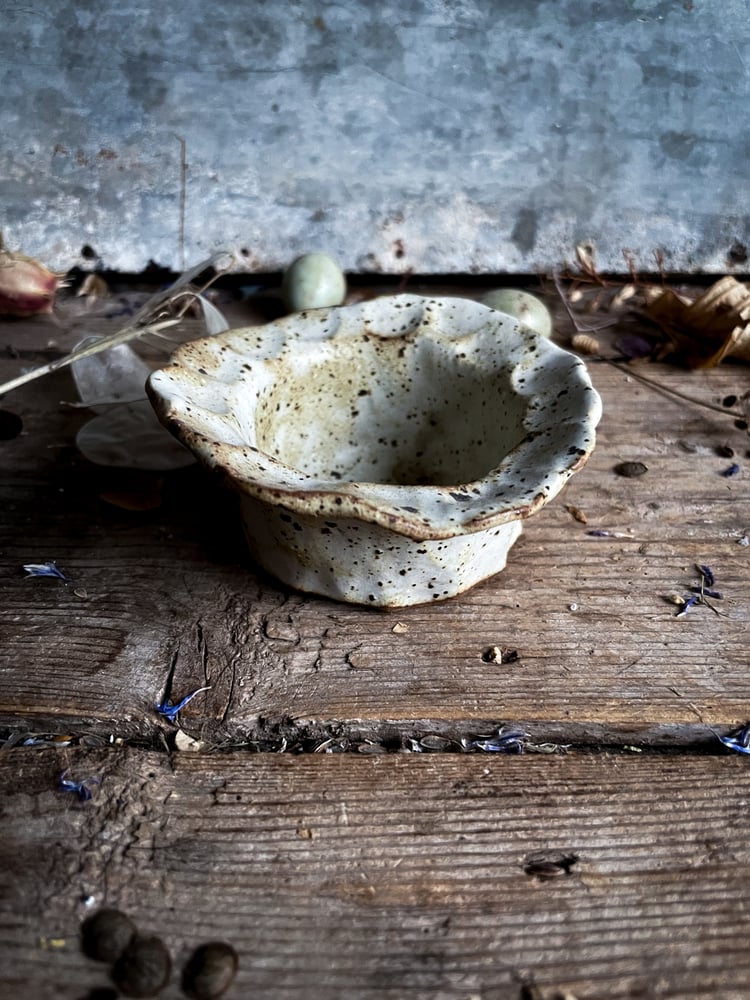 Image of Small speckled frilly handbuilt bowl
