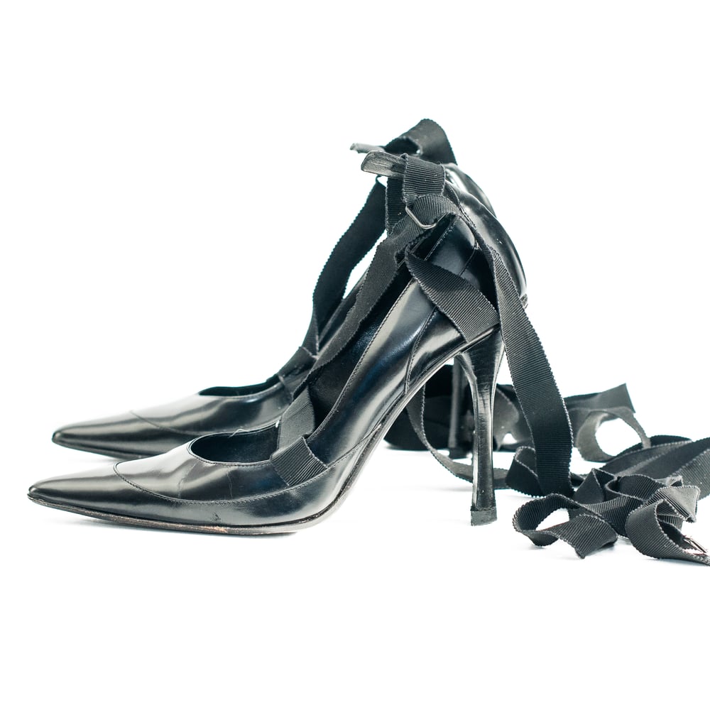 Image of Gucci by Tom Ford 2002 Runway Lace Up Ribbon High Heel Pumps