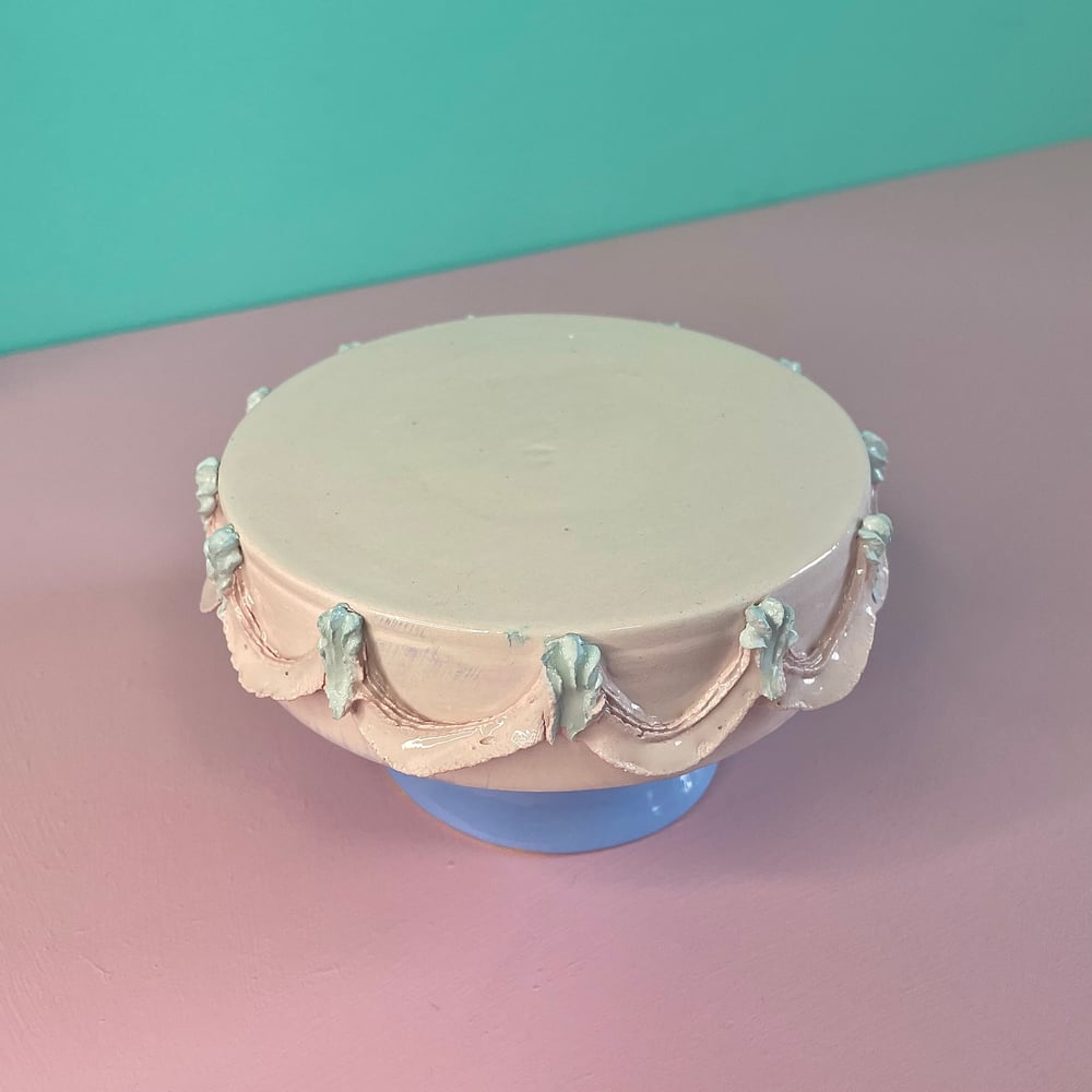 Image of Double frill cupcake stand 