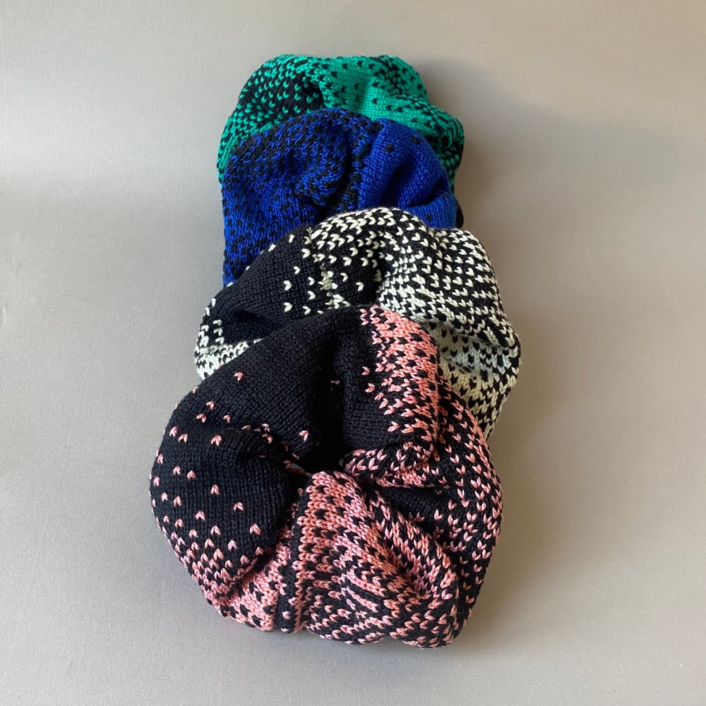 Image of Jacquard scrunchies