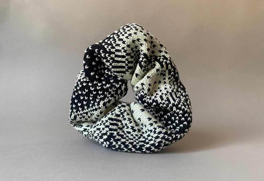 Image of Jacquard scrunchies