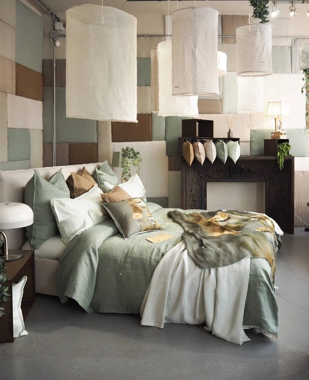 Image of Lampada a sospensione in puro lino collezione "Bolle" di Borgo delle Tovaglie