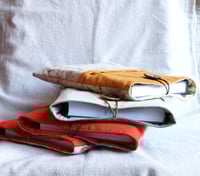 Image 4 of Funda acolchada para libros o cuadernos