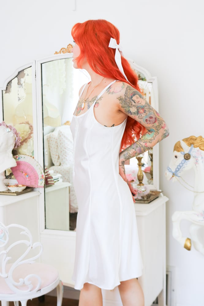 Image of Y2K Secret Treasures Ethereal White Silky Nightgown (Large)