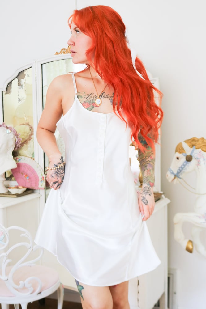 Image of Y2K Secret Treasures Ethereal White Silky Nightgown (Large)