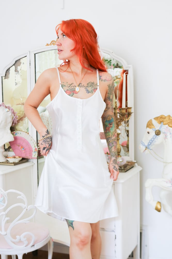 Image of Y2K Secret Treasures Ethereal White Silky Nightgown (Large)