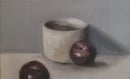 Image 2 of Deux prunes et objet