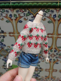 Image of Strawberry Sweater (beige+red) for Blythe/Obitsu22