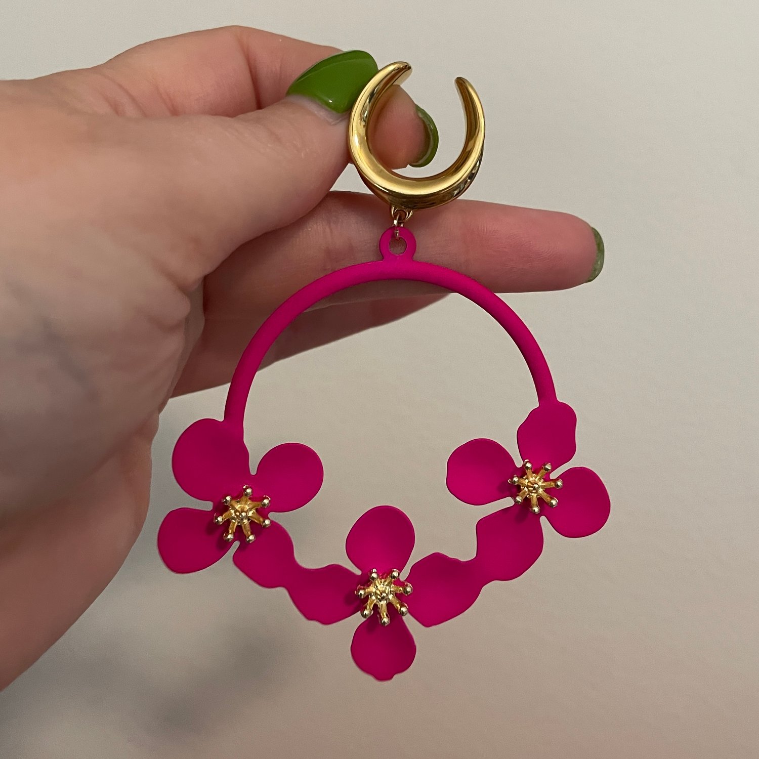 Image of Hot Pink Flower Hoop Saddles (sizes 2g-1 1/2)