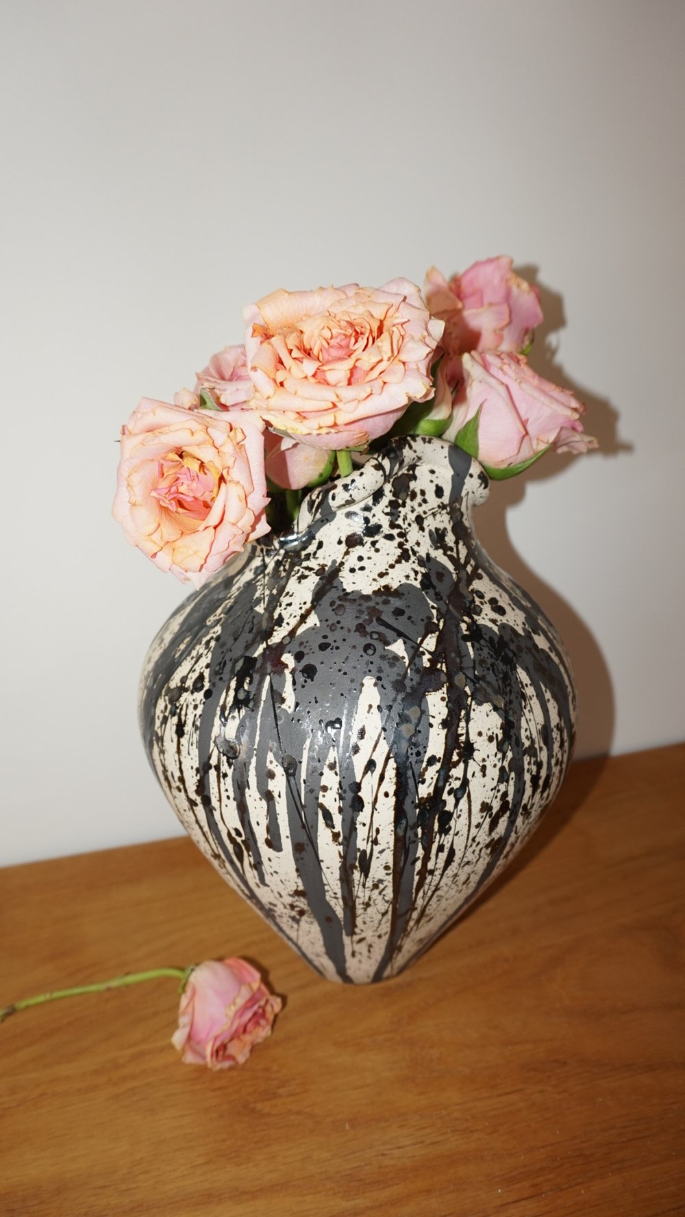 Image of "The big splash vase”