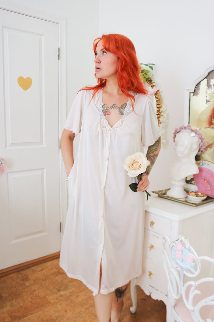 Vintage 1980s Vanity Fair Button Up Pastel Pink Housecoat (XL)