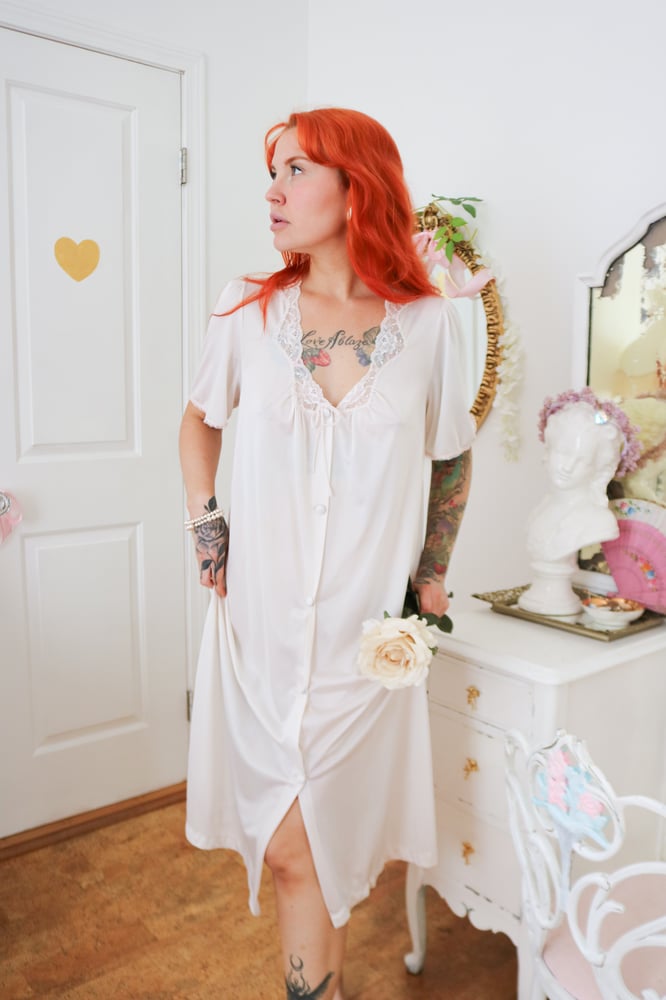 Image of Vintage 1980s Vanity Fair Button Up Pastel Pink Housecoat (XL)