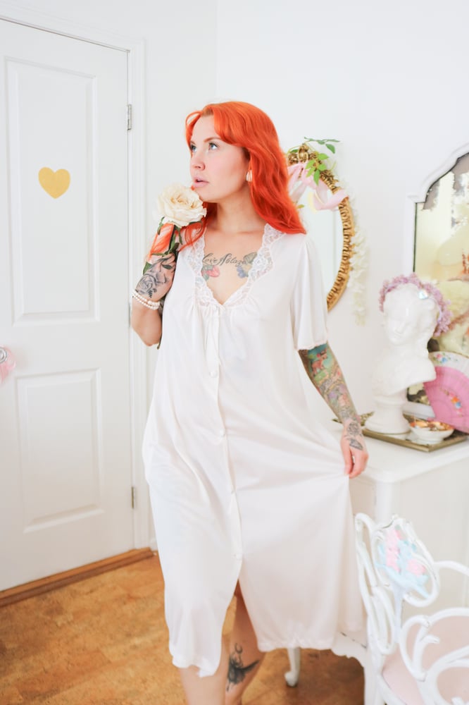 Image of Vintage 1980s Vanity Fair Button Up Pastel Pink Housecoat (XL)