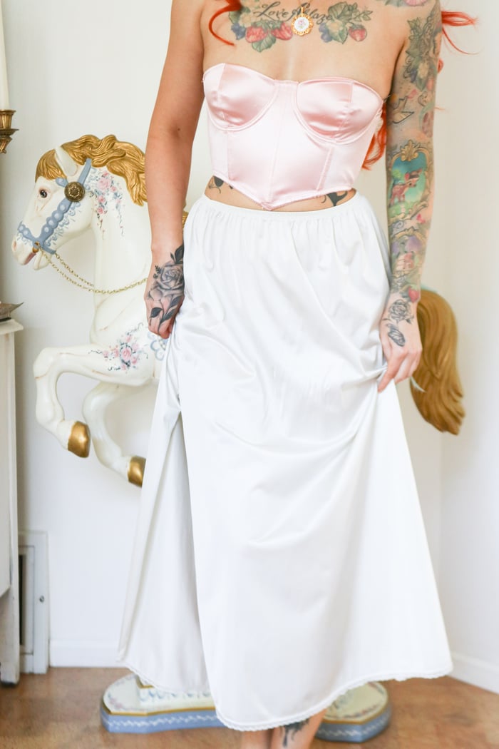 Vintage 1980s Vanity Fair White Full Half Slip (Large)