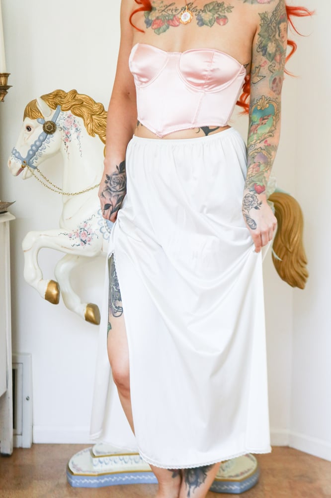 Image of Vintage 1980s Vanity Fair White Full Half Slip (Large)